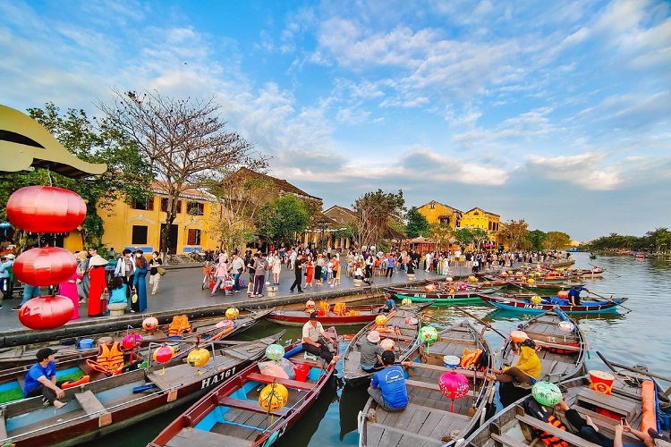 DU LỊCH DI SẢN MIỀN TRUNG TỪ HÀ NỘI – ĐÀ NẴNG – BÀ NÀ HILLS – PHỐ CỔ HỘI AN - CỐ ĐÔ HUẾ TOUR 4 NGÀY 3 ĐÊM KHỞI HÀNH HÀNG TUẦN VÀO MÙA HÈ 2025